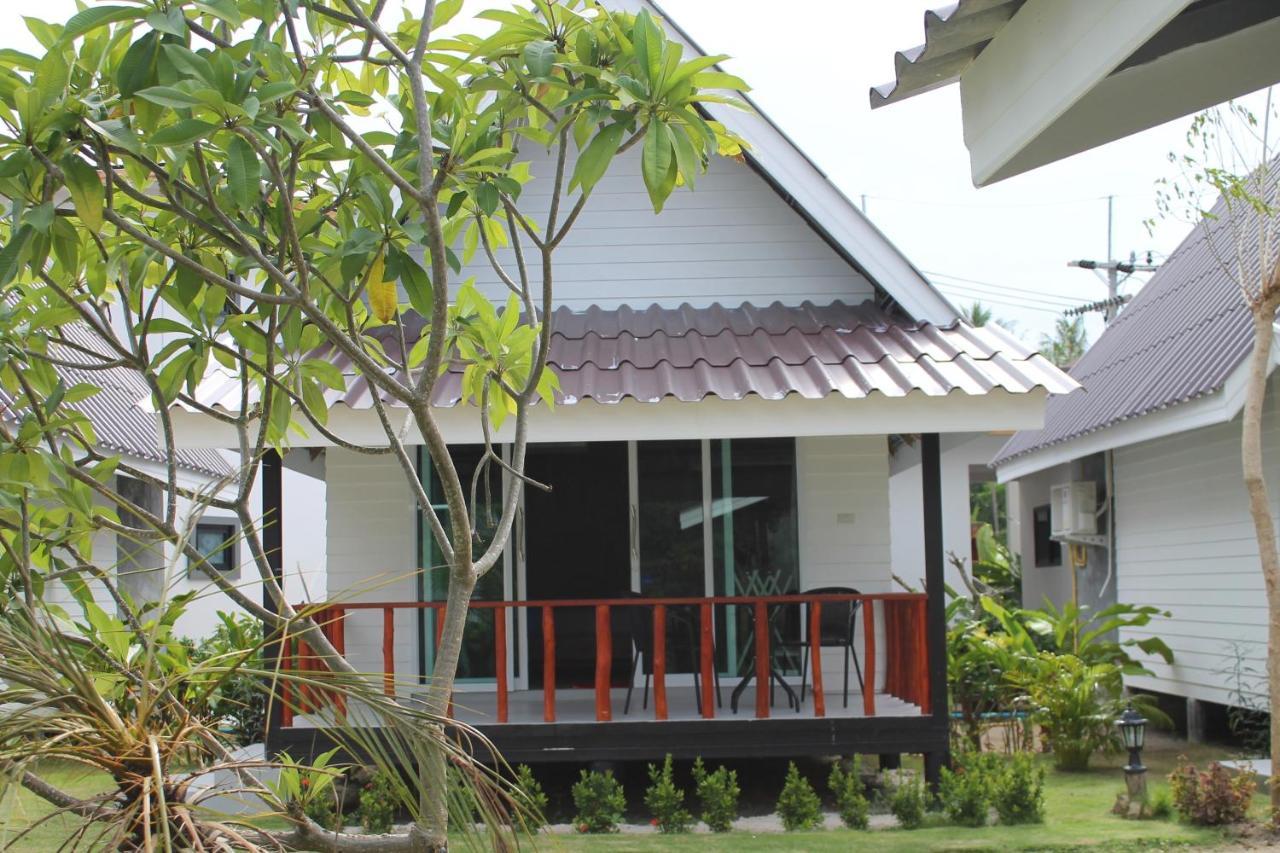 All At Sea Beach Resort Ban Tai Exterior foto